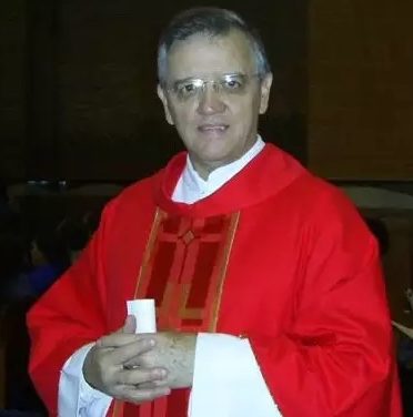 PADRE LUIZ CARLOS: TODOS SOMOS EX-SEMINARISTAS, COM SACERDÓCIOS ESPECÍFICOS