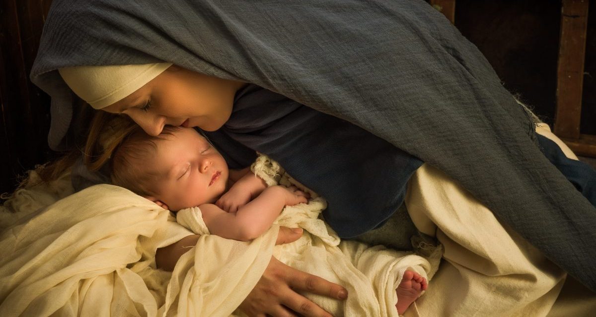 Sintonia Mãe e Filho, por Chico Machado.