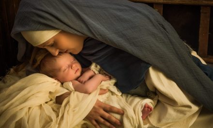 Sintonia Mãe e Filho, por Chico Machado.